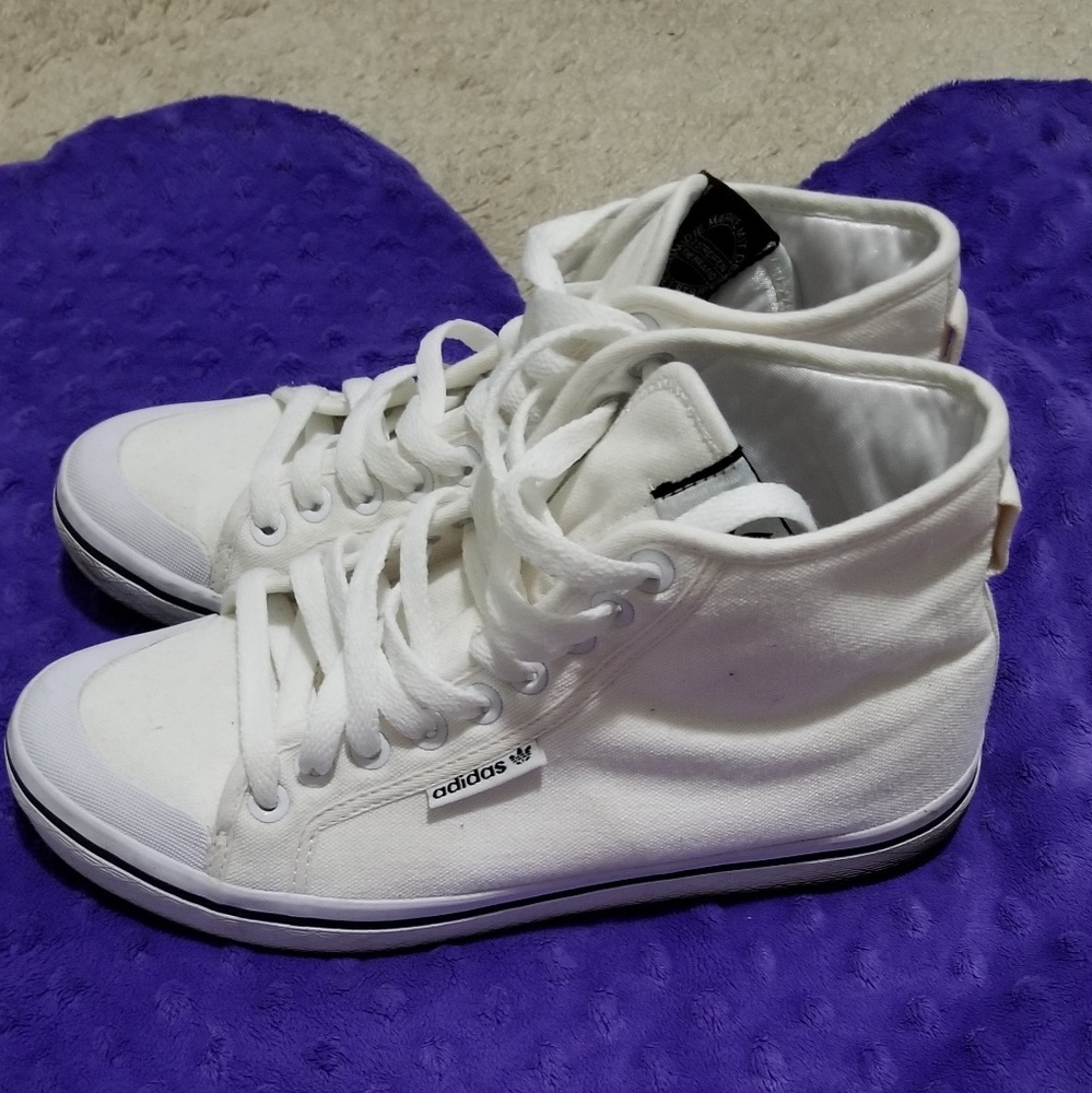 Adidas high top shoes 👟❤